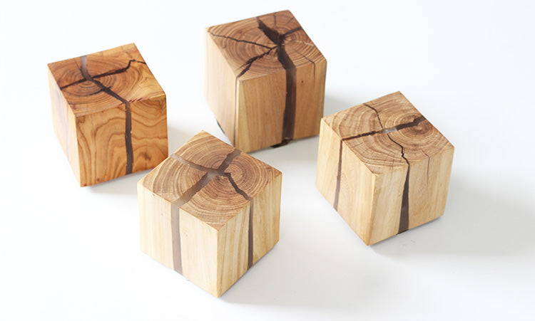 Cracked Wood Cube Light