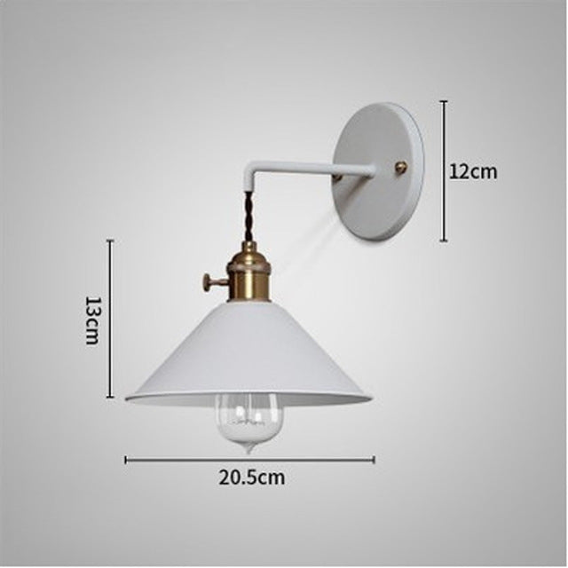 Compact American Wall Lamp