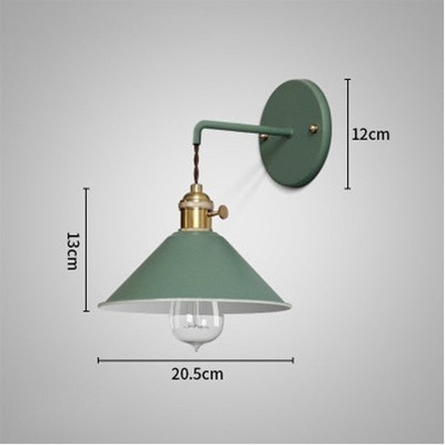 Compact American Wall Lamp