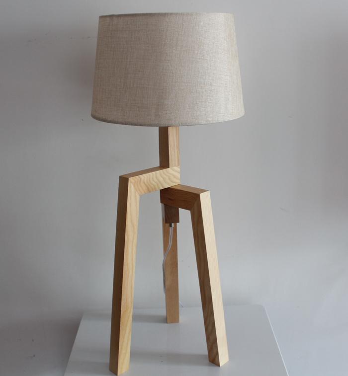 Minimalist table lamp (adjustable)